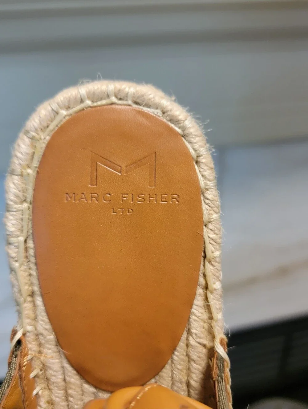 Marc Fisher chic marc